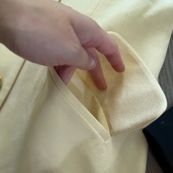 Vintage Neiman Marcus Cream & Black Wool Classic Elegance Blazer Jacket